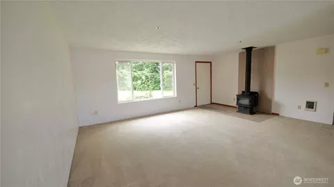 Living - 52 Hampton Ct #5, Sequim, WA 98382 photo 6 of 6