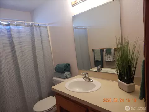 Bath - 52 Hampton Ct #5, Sequim, WA 98382 photo 2 of 4