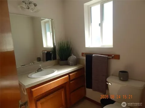 Bath - 52 Hampton Ct #5, Sequim, WA 98382 photo 1 of 4
