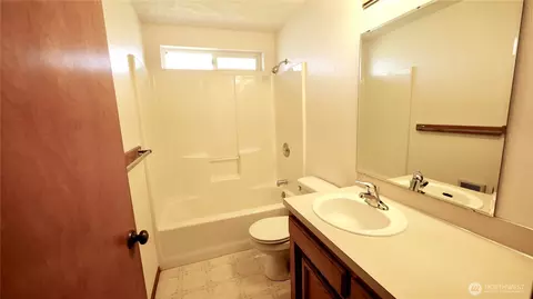 Bath - 52 Hampton Ct #5, Sequim, WA 98382 photo 1 of 3