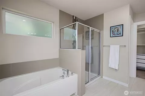 Bath - 22517 41st Dr SE, Bothell, WA 98021 photo 5 of 6
