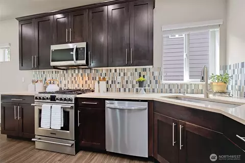 Kitchen - 22517 41st Dr SE, Bothell, WA 98021 photo 2 of 5
