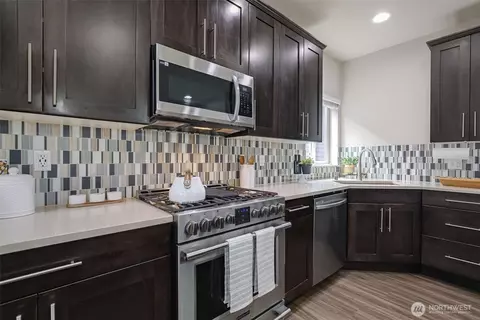 Kitchen - 22517 41st Dr SE, Bothell, WA 98021 photo 5 of 5