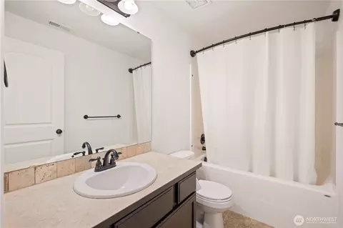 Bath - 21011 SE 39th Dr, Bothell, WA 98021 photo 1 of 3