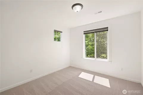 Bedroom - 21011 SE 39th Dr, Bothell, WA 98021 photo 4 of 13