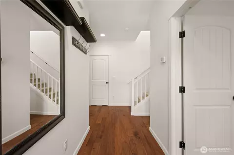 Entry Way - 21011 SE 39th Dr, Bothell, WA 98021 photo 3 of 3