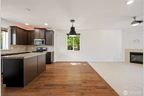 Living - 21011 SE 39th Dr, Bothell, WA 98021 photo 2 of 5