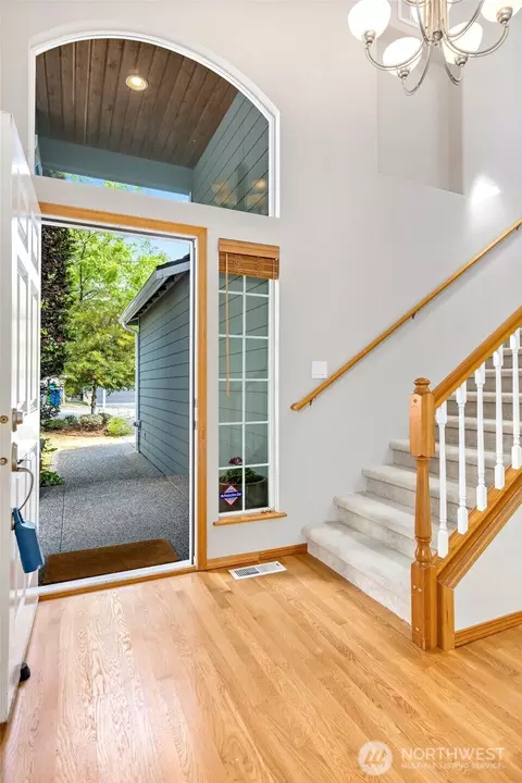 Entry Way - 308 170th Pl SE, Bothell, WA 98012 photo 1 of 2