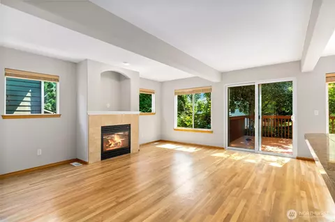 Living - 308 170th Pl SE, Bothell, WA 98012 photo 5 of 7