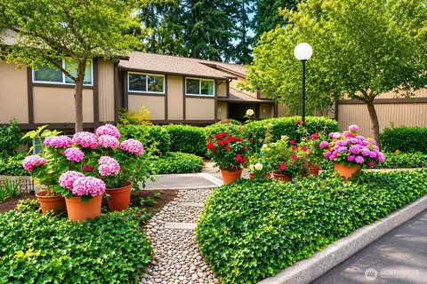 4725 176th St SW #H6, Lynnwood, WA 98037