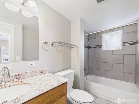 Bath - 2906 16th St, Everett, WA 98201 photo 1 of 2