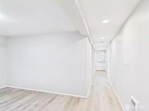 Entry Way - 2906 16th St, Everett, WA 98201 photo 1 of 1