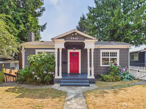 Exterior - 2906 16th St, Everett, WA 98201 photo 2 of 7