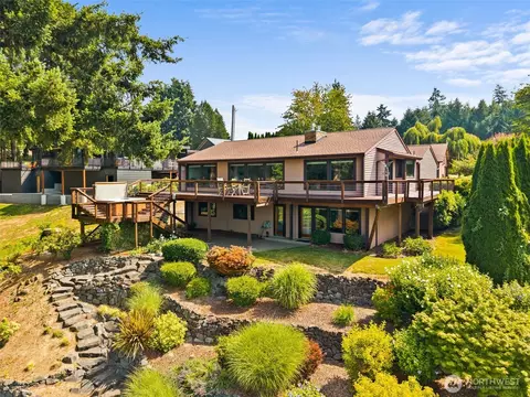 2126 Log Cabin Rd SE, Olympia, WA 98501