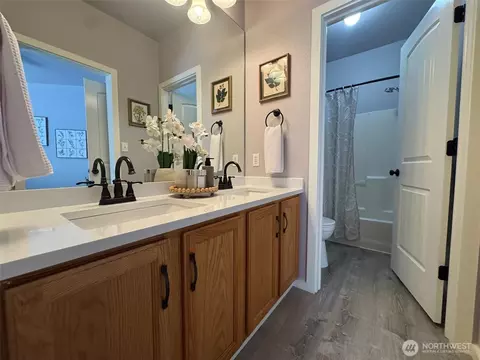 Bath - 14715 151st Ave E, Orting, WA 98360 photo 1 of 3