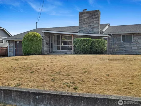 Exterior - 4507 Rucker Ave, Everett, WA 98203 photo 10 of 11