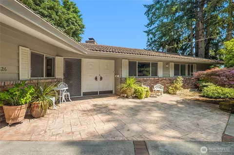 9226 SE 60th St, Mercer Island, WA 98040