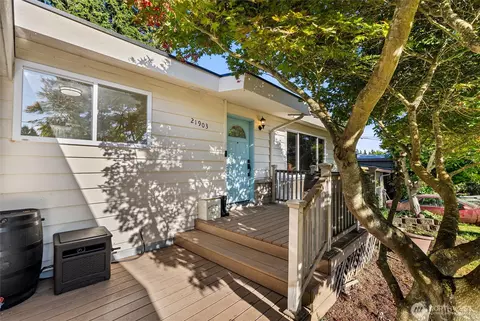 21903 82nd Pl W, Edmonds, WA 98026