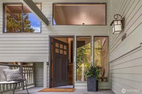 6560 81st Ave SE, Mercer Island, WA 98040