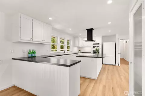 Kitchen - 25120 SE 384th St, Enumclaw, WA 98022 photo 5 of 5