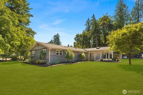 Exterior - 25120 SE 384th St, Enumclaw, WA 98022 photo 4 of 11