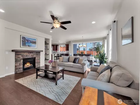 Living - 315 182nd St SE, Bothell, WA 98012 photo 1 of 7
