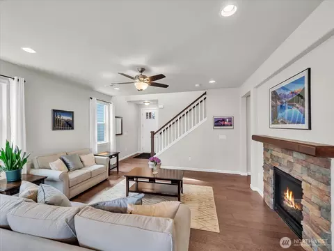 Living - 315 182nd St SE, Bothell, WA 98012 photo 5 of 7