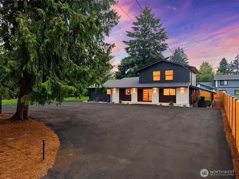 840 SW 134th St, Burien, WA 98146