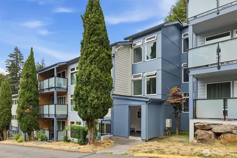 15142 65th Ave S #313, Tukwila, WA 98188