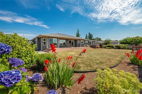 5479 Salish Rd, Blaine, WA 98230