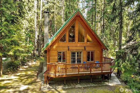 7472 Glacier Springs Dr, Glacier, WA 98244
