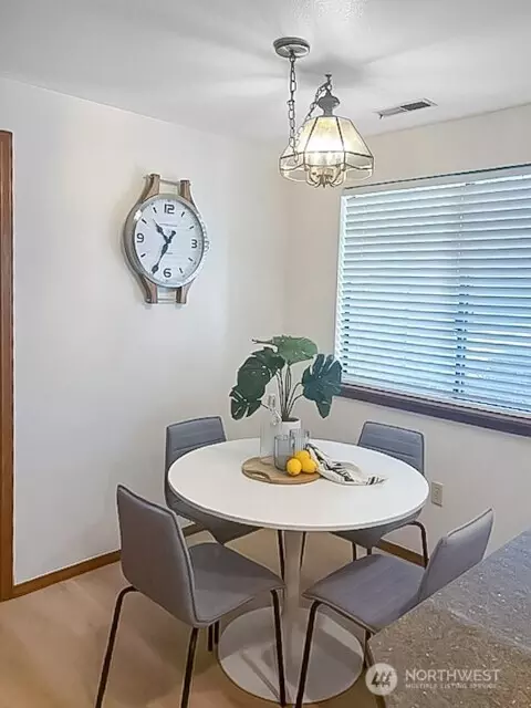 Dining - 1800 Mill Creek Rd #5A, Mill Creek, WA 98012 photo 2 of 2