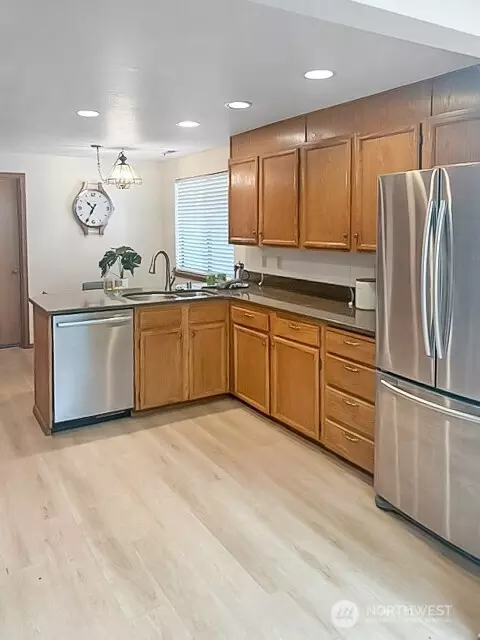 Kitchen - 1800 Mill Creek Rd #5A, Mill Creek, WA 98012 photo 2 of 2