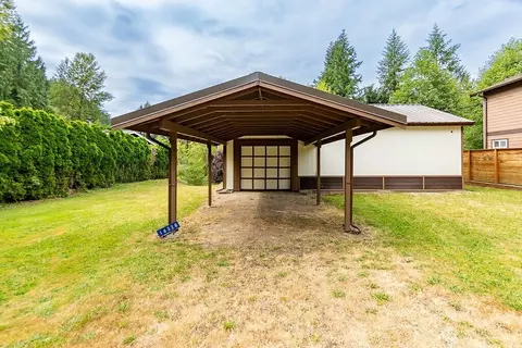 16328 Dogwood Ln, Arlington, WA 98223