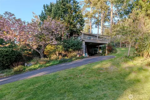 95 Marine Dr, Blakely Island, WA 98222