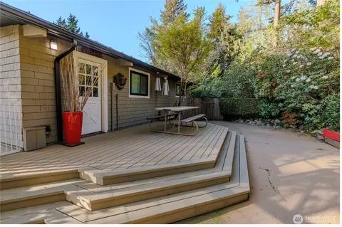 Exterior - 95 Marine Dr, Blakely Island, WA 98222 photo 5 of 7