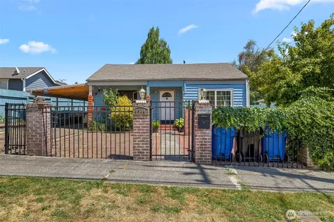 9344 52nd Ave S, Seattle, WA 98118