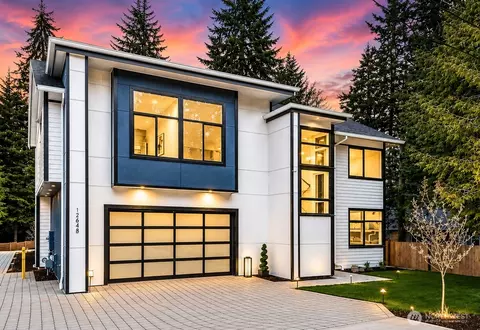 12648 NE 80th St, Kirkland, WA 98033