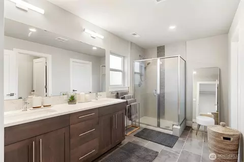 Bath - 17809 2nd Ave W, Bothell, WA 98012 photo 2 of 4