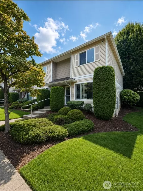 4016 7th St SW #A106, Puyallup, WA 98373