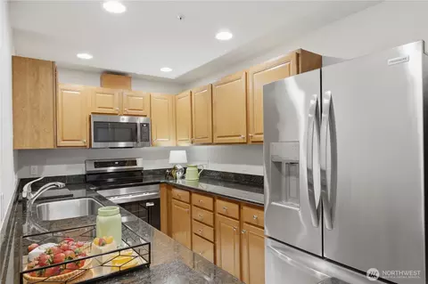13957 NE 60th Way #137, Redmond, WA 98052