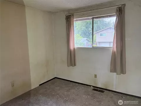 Bedroom - 17628 Palomino Dr, Bothell, WA 98012 photo 2 of 3