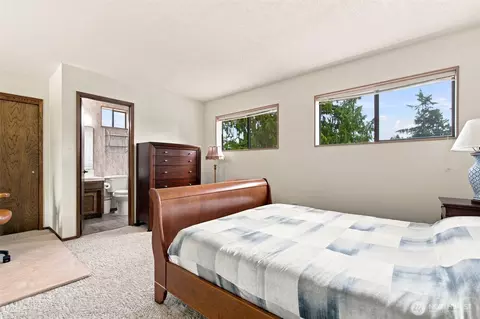Bedroom - 106 Fairway Pl, Sequim, WA 98382 photo 3 of 3