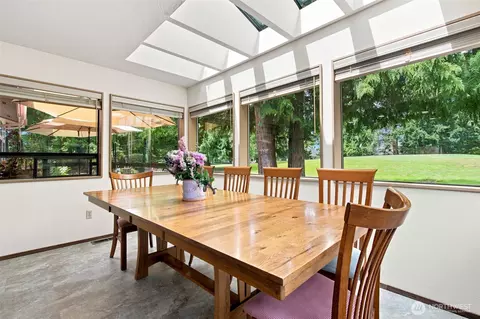 Dining - 106 Fairway Pl, Sequim, WA 98382 photo 1 of 2