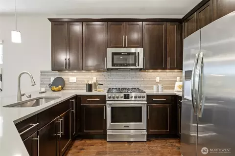 Kitchen - 18023 44th Dr SE, Bothell, WA 98012 photo 2 of 3