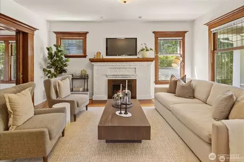 Living - 938 18th Ave E, Seattle, WA 98112 photo 1 of 2