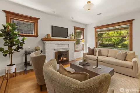 Living - 938 18th Ave E, Seattle, WA 98112 photo 2 of 2