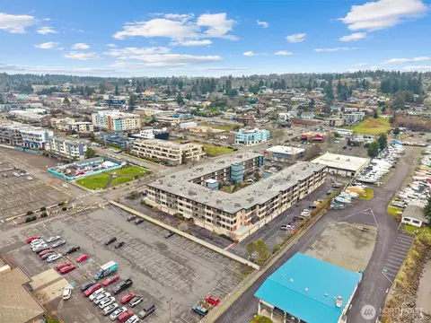 601 S 227th St #305S, Des Moines, WA 98198