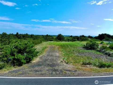 1376 E Ocean Shores Blvd SW, Ocean Shores, WA 98569