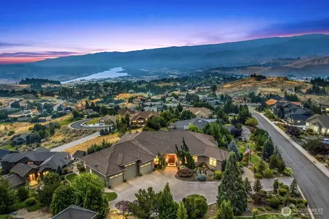 110 E Mountain Brooke Ln, Wenatchee, WA 98801